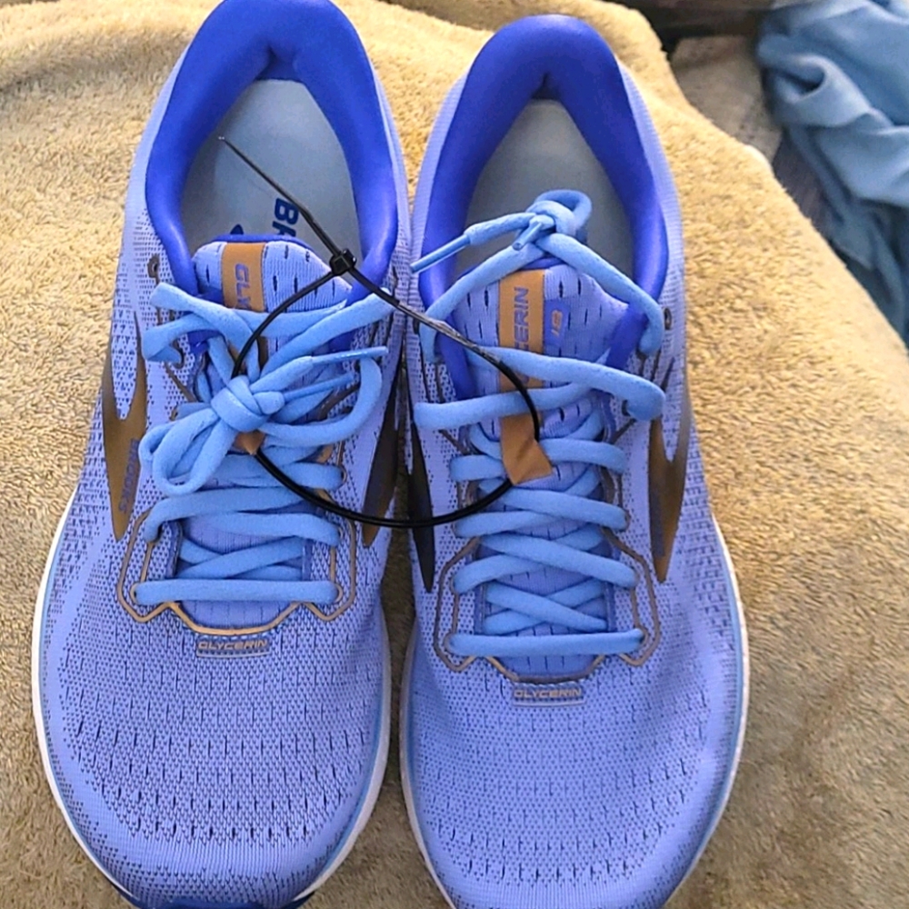 Brooks Sneakers